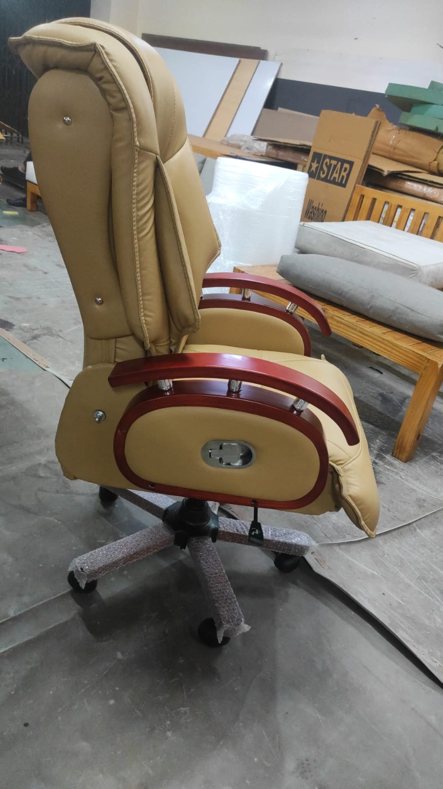 High Back Director Chair with Height Adjustable Wooden Base