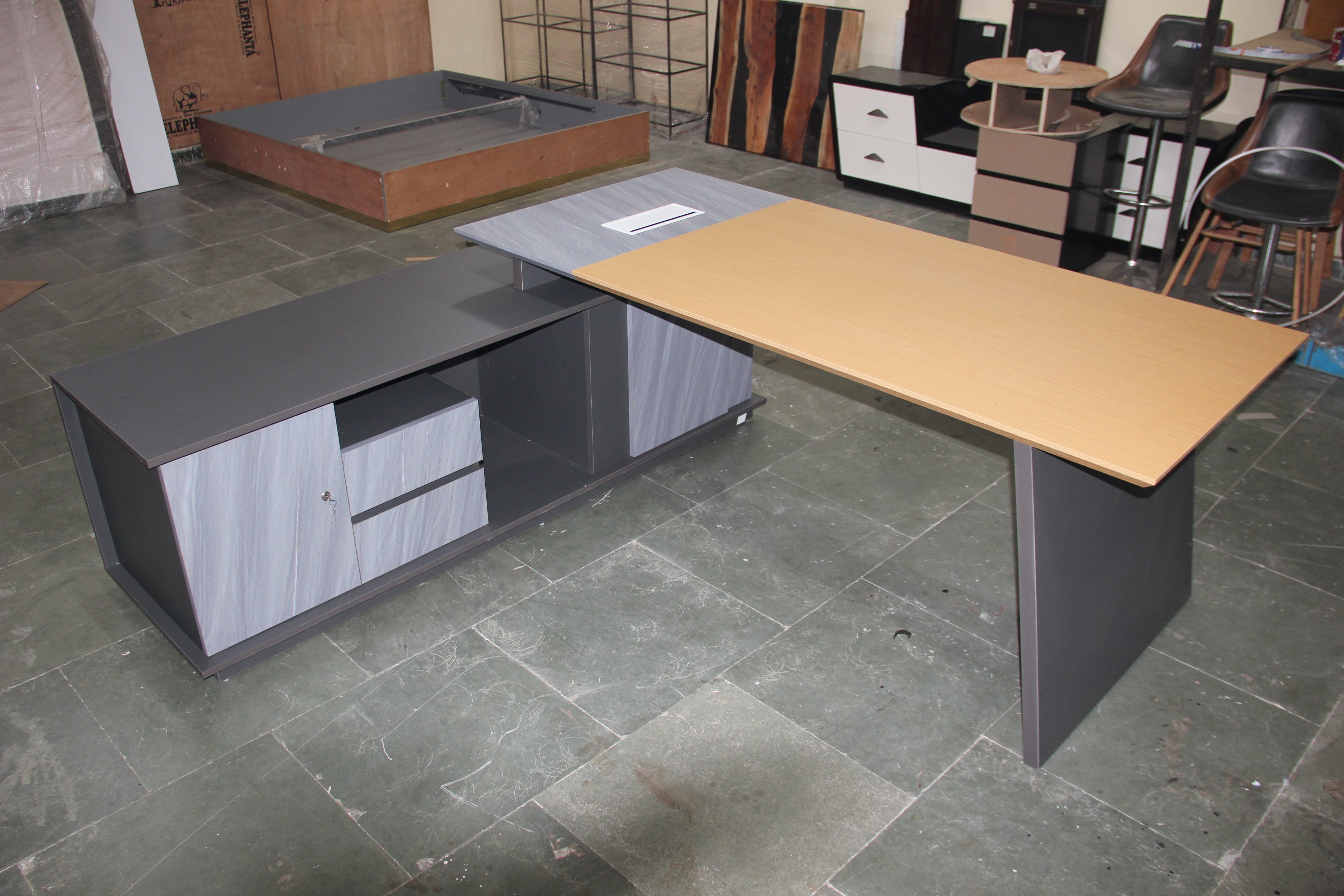 Director L-Shape Table Luxury Modern Office Desk with Made in MDF and  Drawers, Shelves, and CPU Storage Space